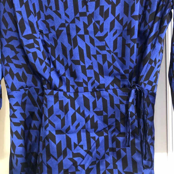 Reitmans 3/4 Sleeve Wrap Satin Blouse - Picture 7 of 8